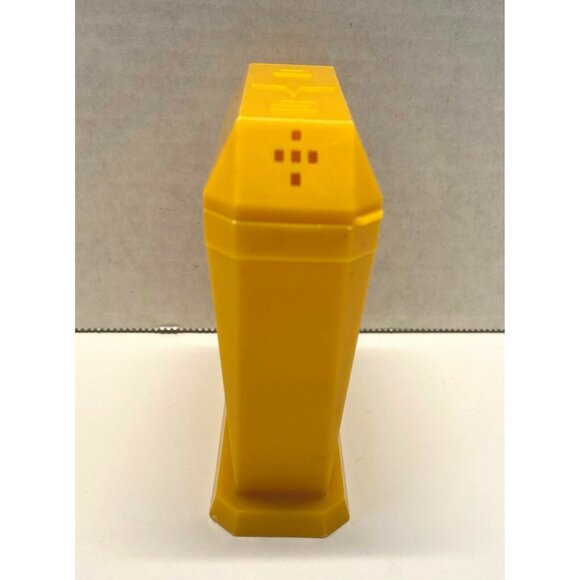 Vintage 60s Salt and Pepper Shaker Combo The Texan Covered Wagon Texas Old West - Picture 4 of 8